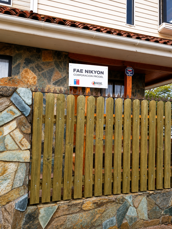 Registro exterior del Programa FAE Nikyon en Pichilemu